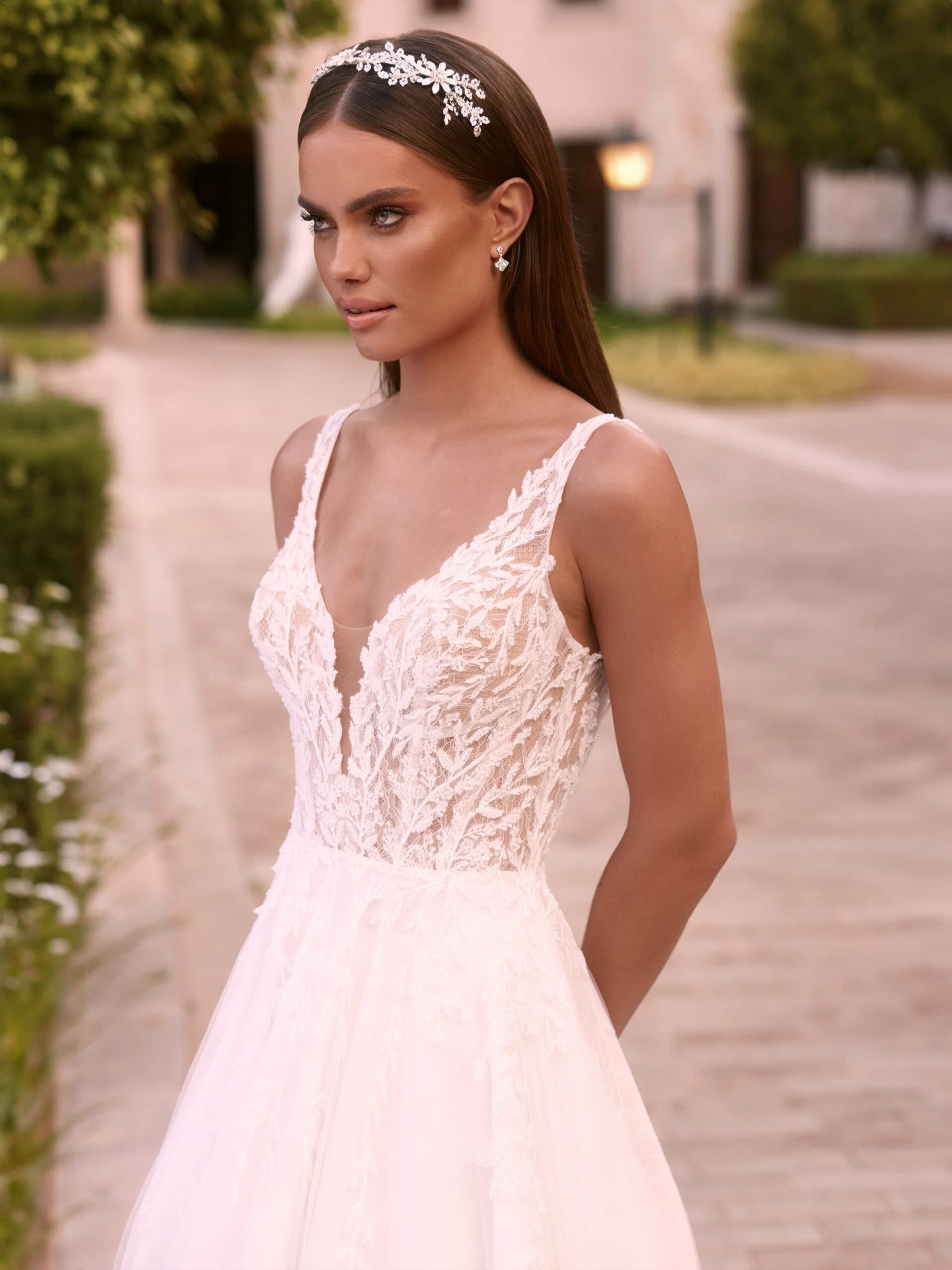 bianco-evento-limited-dress-lerodea-_2_-scaled
