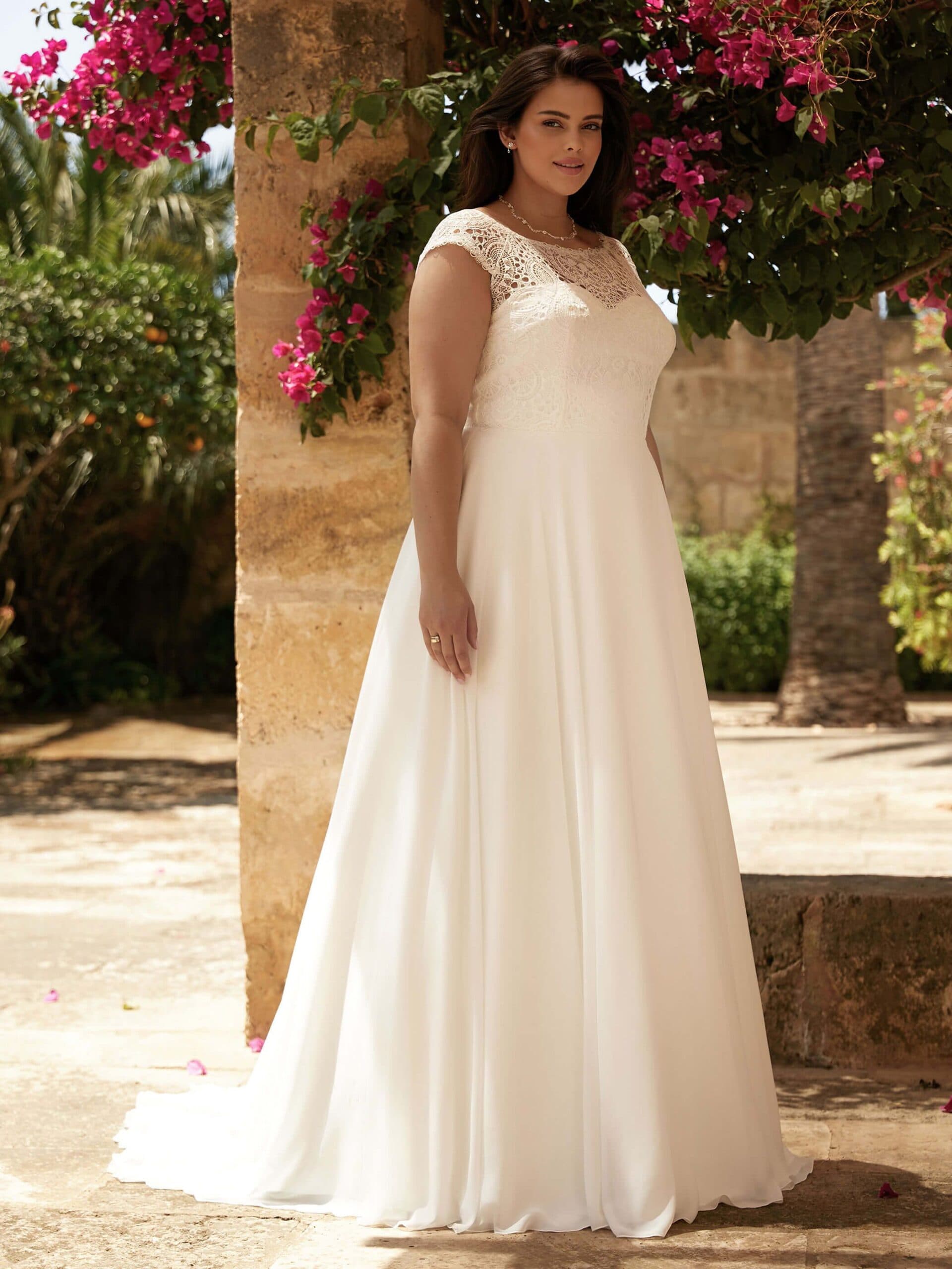 bianco-evento-bridal-dress-claudia-plus-_1_-scaled